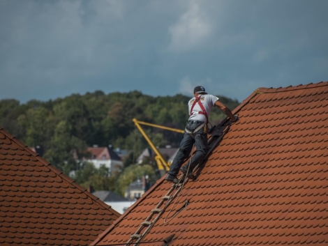 roofers-2891664_1280