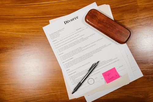 divorce debt house names, resolving debt after divorce, transferring house ownership divorce, dividing property legal advice, divorce house settlement, debt management post divorce, house transfer legal steps, divorce property settlement tips