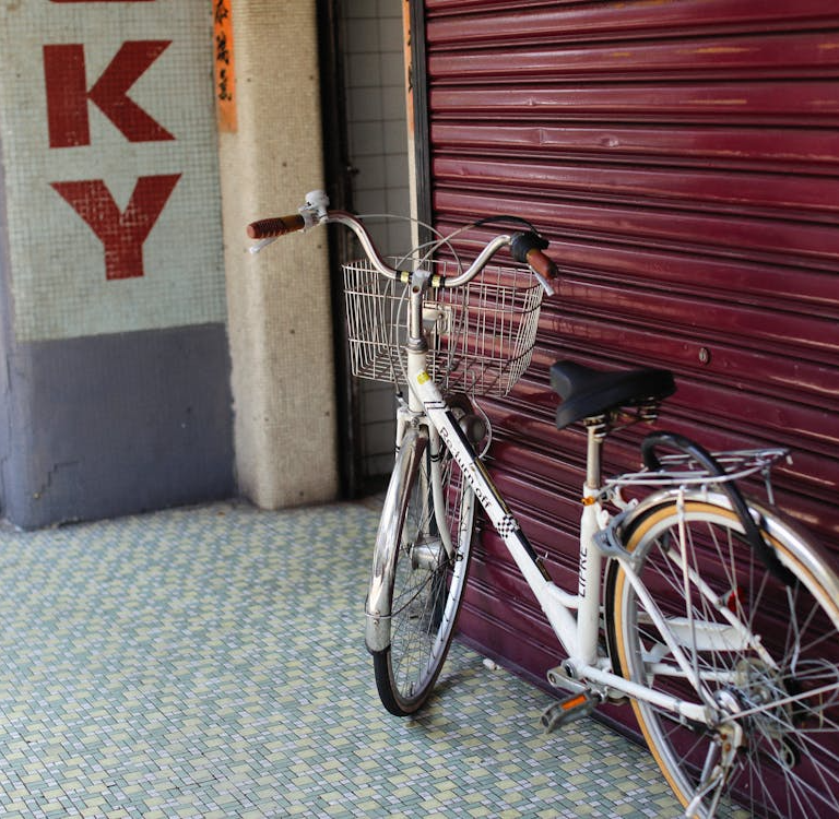 bike storage unit, best bike storage solutions, outdoor bike storage, garage bike storage, secure bike storage unit, affordable bike storage, heavy-duty bike storage, bike storage ideas, city bike storage options, bike storage units near me