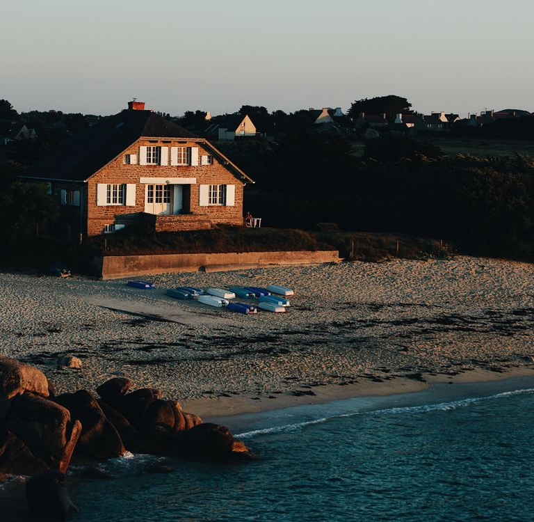 luxury villa rentals, ocean view villas, villa rentals coastal destinations, beachfront villa booking, luxury seaside villas, oceanfront villa rentals, exclusive villa rentals, villa rentals with ocean views, premium seafront villas, luxury vacation rentals