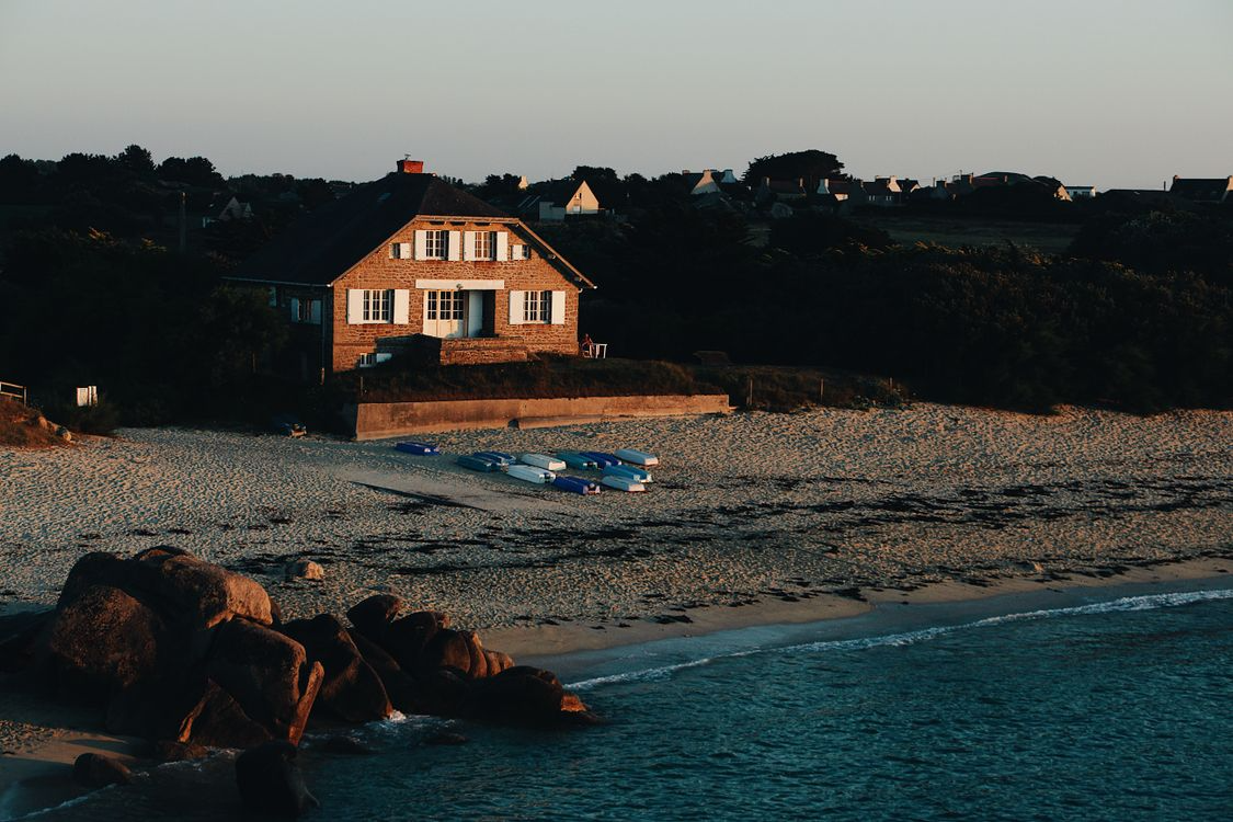 luxury villa rentals, ocean view villas, villa rentals coastal destinations, beachfront villa booking, luxury seaside villas, oceanfront villa rentals, exclusive villa rentals, villa rentals with ocean views, premium seafront villas, luxury vacation rentals