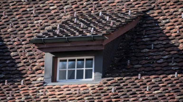 clean roof gutters sell house, roof gutter maintenance home sale, house readiness roof gutters, roof cleaning for selling, gutter cleaning services real estate, roof repair for home sale, curb appeal roof gutters, home staging roof maintenance, roof cleaning tips for sellers, gutter repair before selling